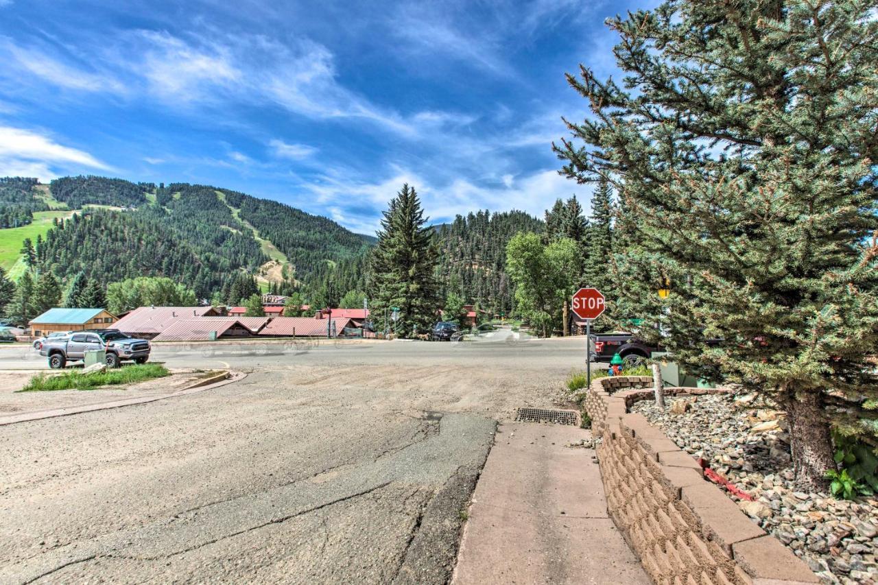 Main St Red River Ski Condo With Mountain View! Exteriör bild