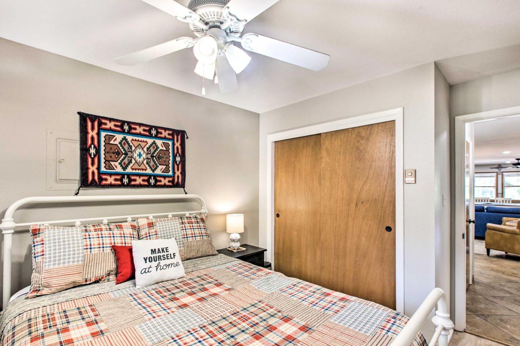 Main St Red River Ski Condo With Mountain View! Exteriör bild