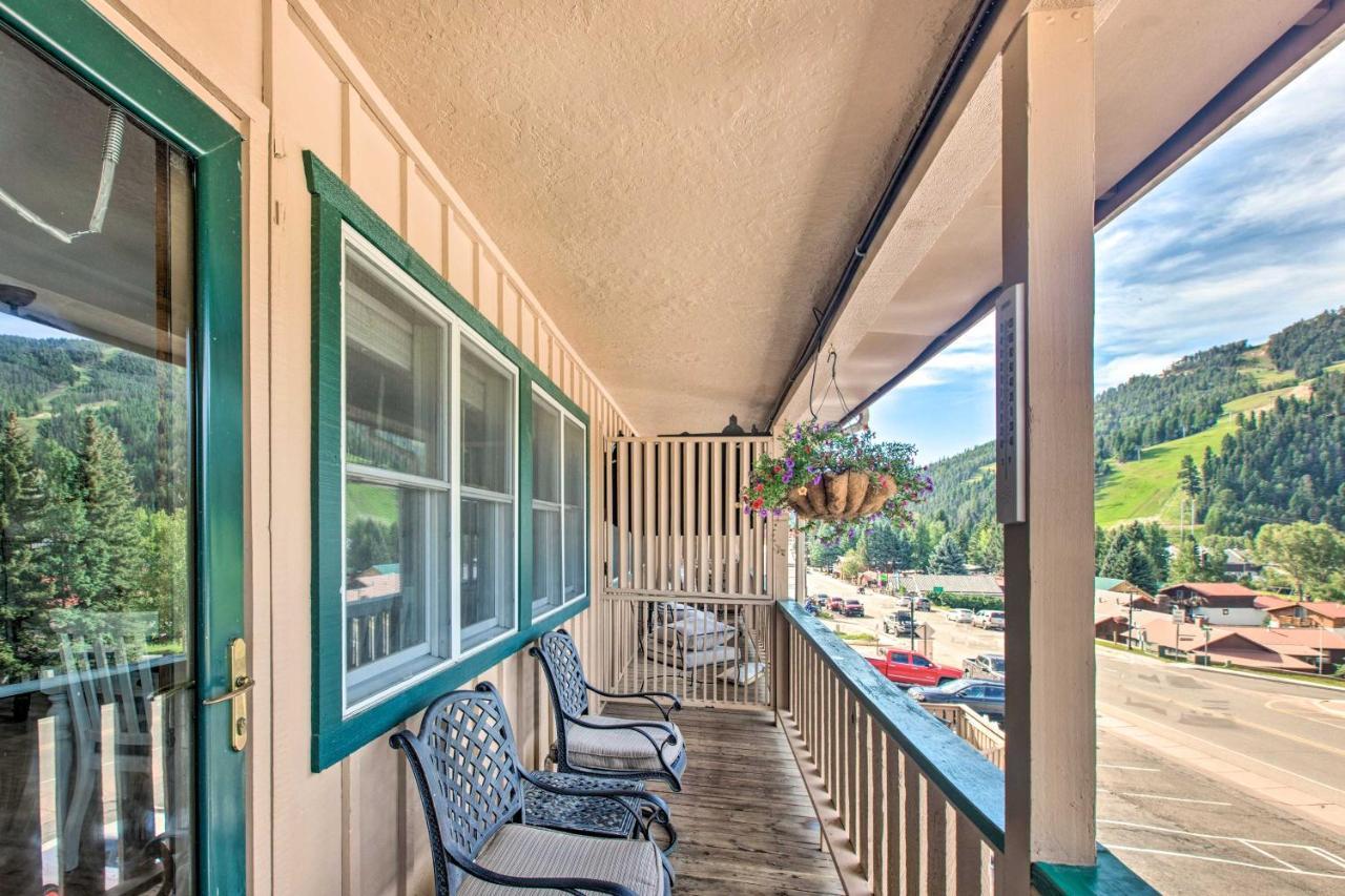 Main St Red River Ski Condo With Mountain View! Exteriör bild
